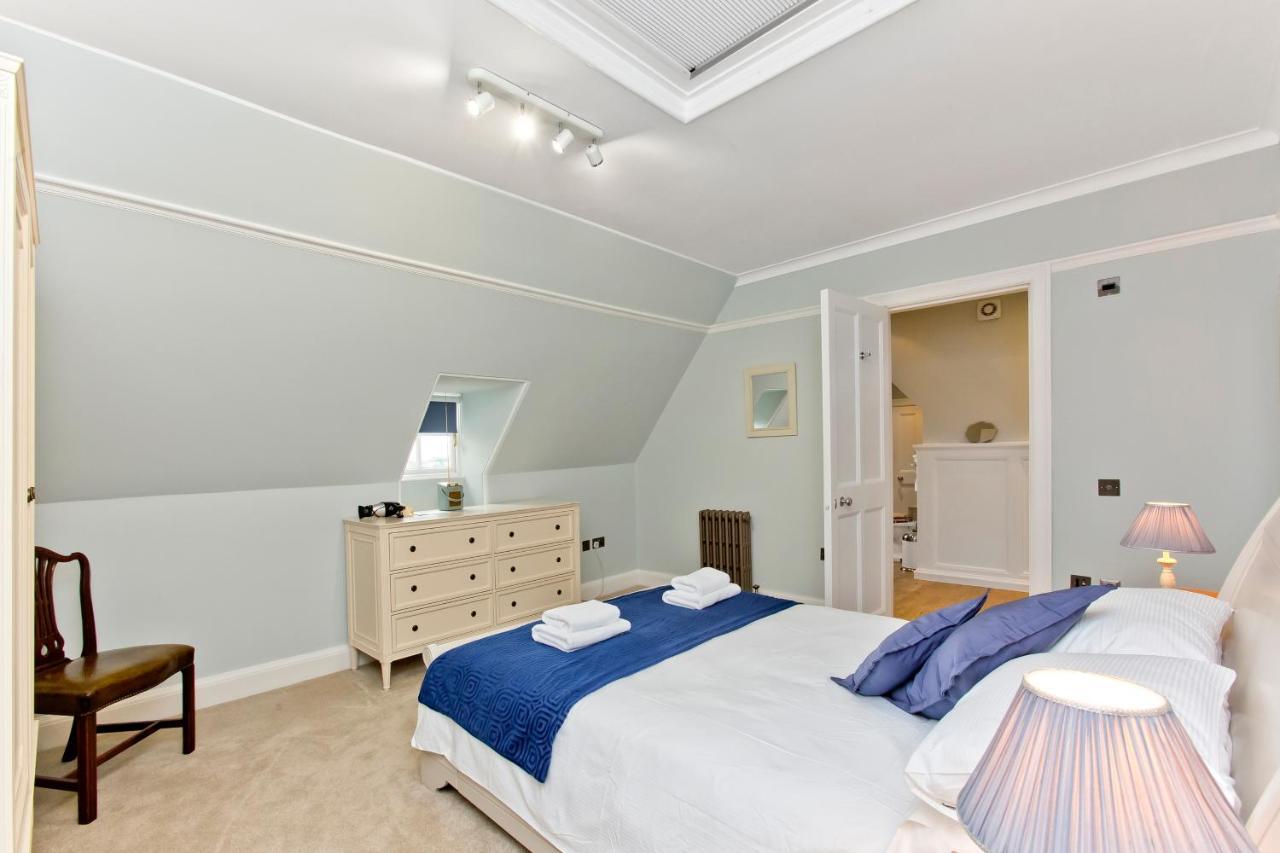 Luxury 3-Bedroom Apartment With Stunning Views At Ramsay Garden Édimbourg Extérieur photo
